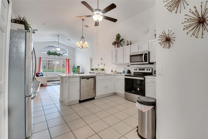 Image No.31-5 Bed House for sale