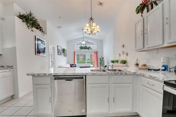 Image No.32-5 Bed House for sale