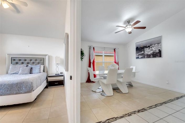 Image No.34-5 Bed House for sale