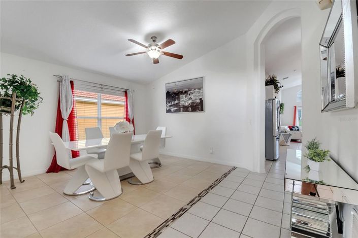 Image No.35-5 Bed House for sale