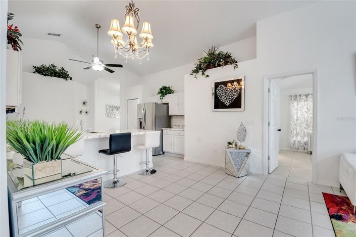 Image No.8-5 Bed House for sale