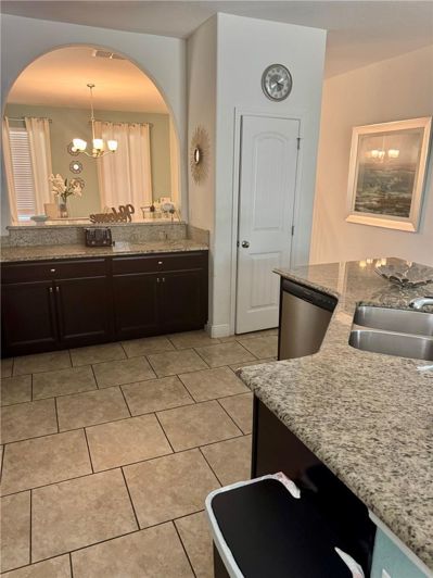 Image No.11-5 Bed House for sale