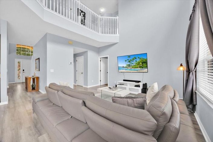 Image No.14-6 Bed House for sale