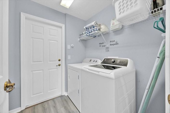 Image No.16-6 Bed House for sale