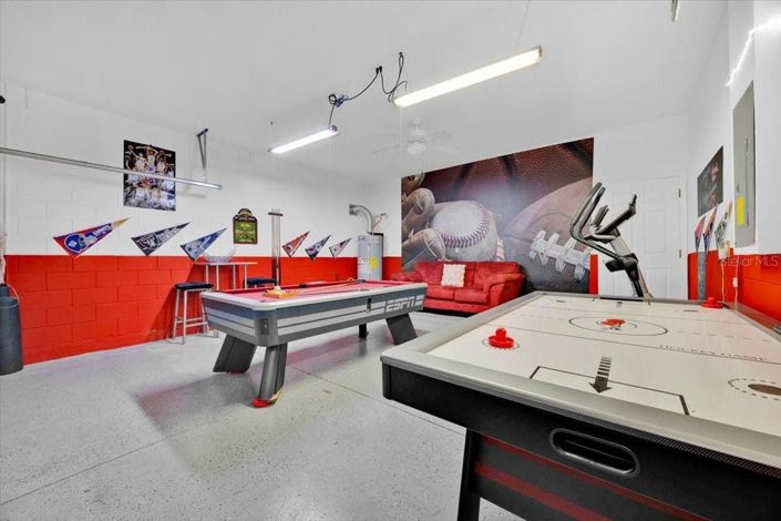 Image No.17-6 Bed House for sale