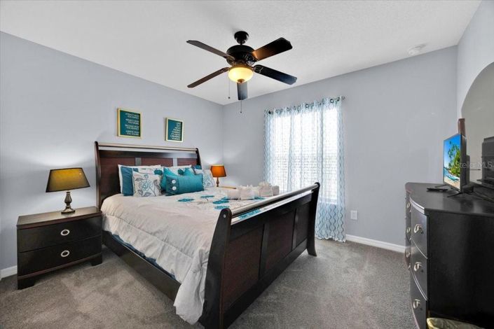 Image No.26-6 Bed House for sale