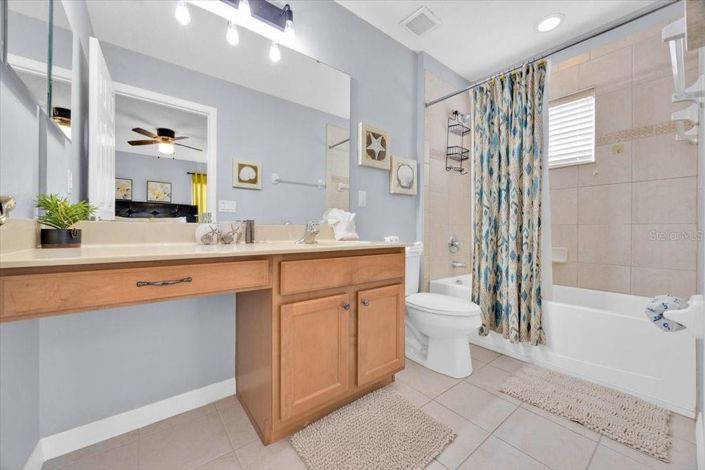 Image No.32-6 Bed House for sale