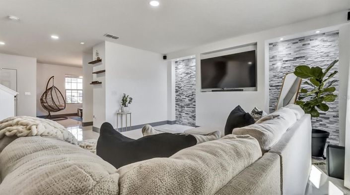 Image No.16-4 Bed House for sale