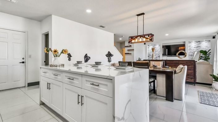 Image No.17-4 Bed House for sale