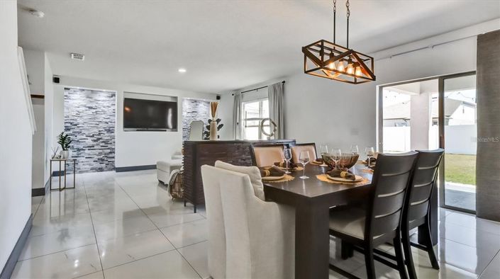 Image No.24-4 Bed House for sale