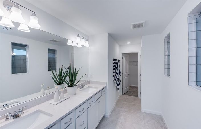 Image No.17-5 Bed House for sale