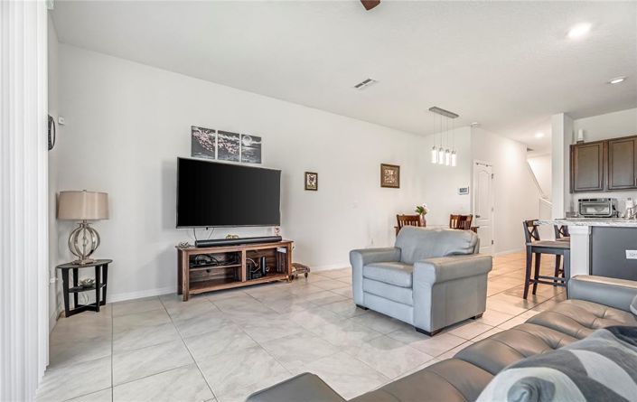 Image No.19-3 Bed Townhouse for sale