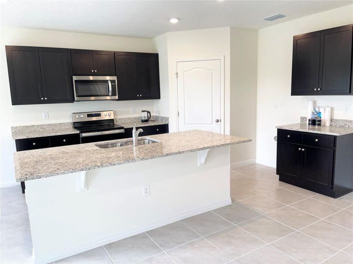 Image No.4-5 Bed House for sale