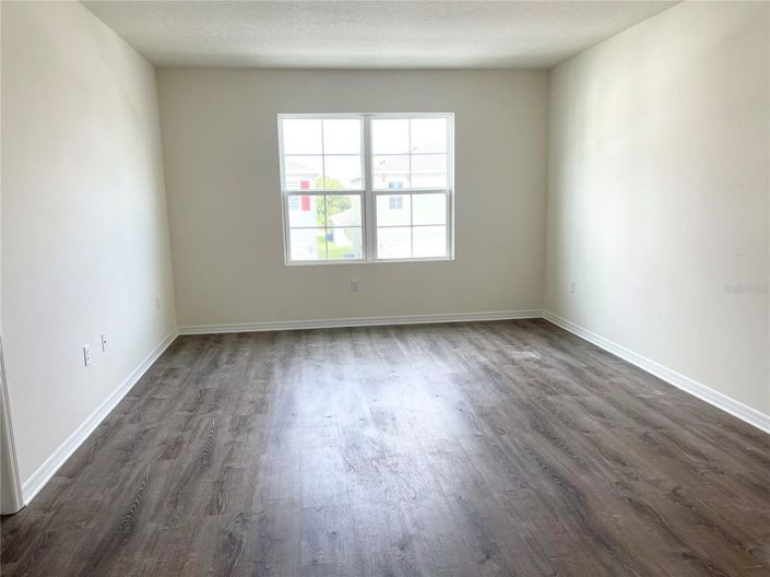 Image No.6-5 Bed House for sale