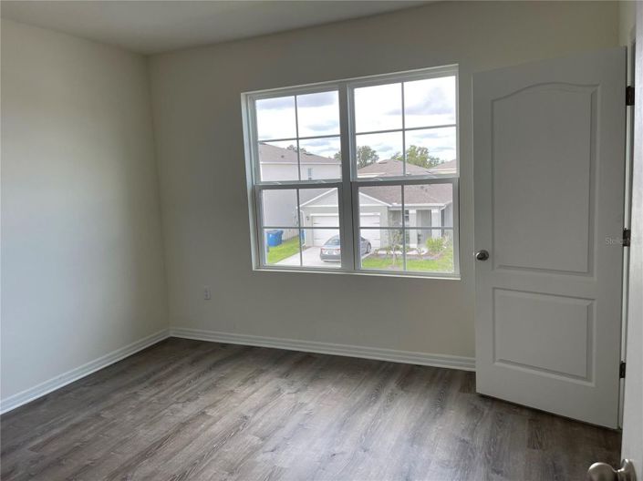 Image No.9-5 Bed House for sale