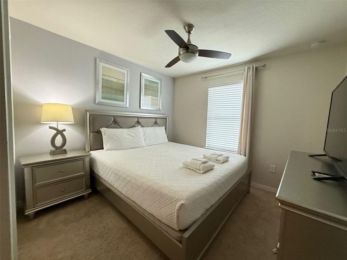 Image No.17-5 Bed Townhouse for sale