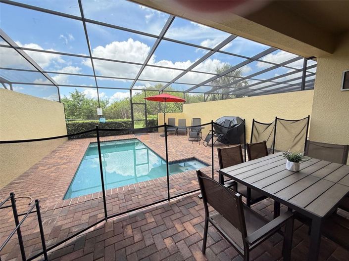 Image No.19-5 Bed Townhouse for sale