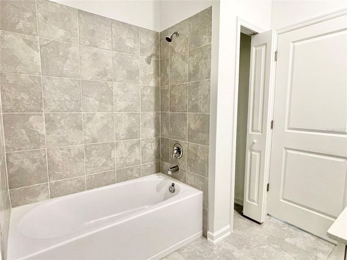 Image No.8-4 Bed House for sale