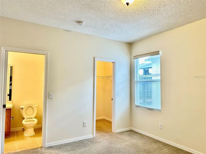 Image No.17-5 Bed House for sale