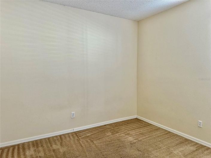 Image No.20-5 Bed House for sale