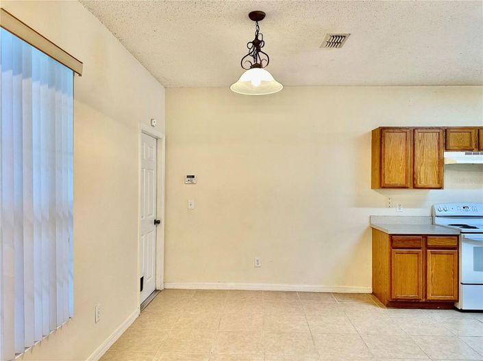 Image No.4-5 Bed House for sale