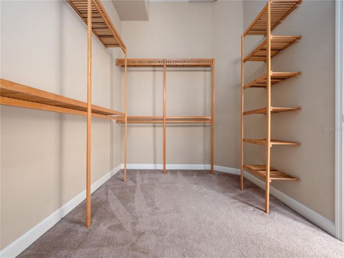 Image No.20-4 Bed Property for sale