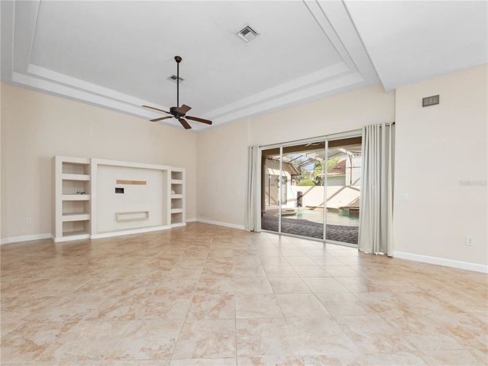 Image No.30-4 Bed House for sale