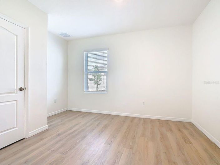 Image No.13-5 Bed House for sale