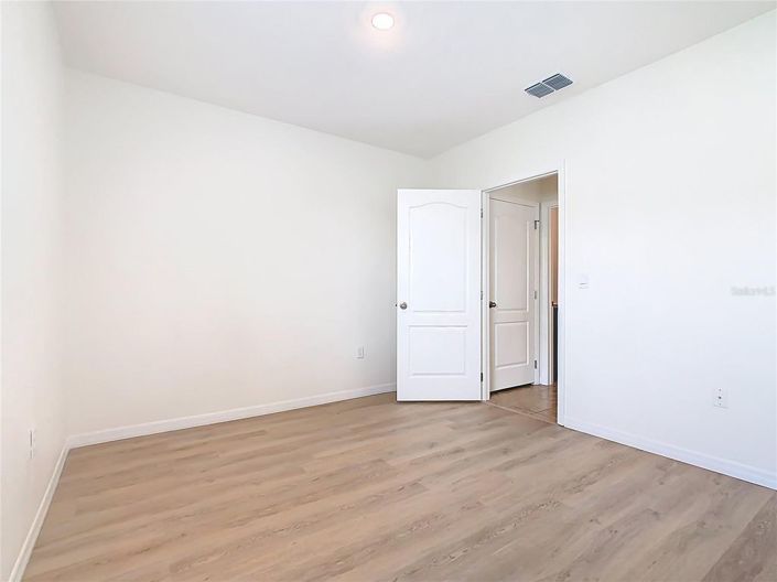 Image No.14-5 Bed House for sale