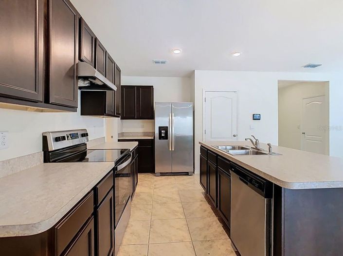 Image No.18-5 Bed House for sale