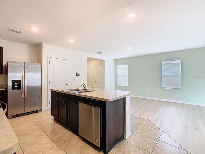 Image No.20-5 Bed House for sale