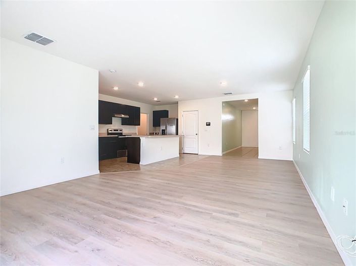 Image No.21-5 Bed House for sale