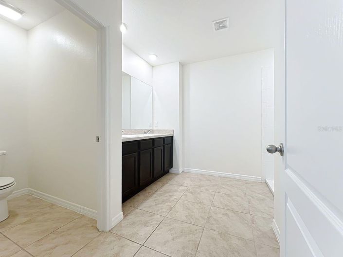 Image No.28-5 Bed House for sale