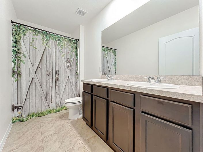 Image No.35-5 Bed House for sale