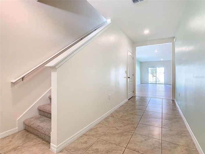 Image No.6-5 Bed House for sale