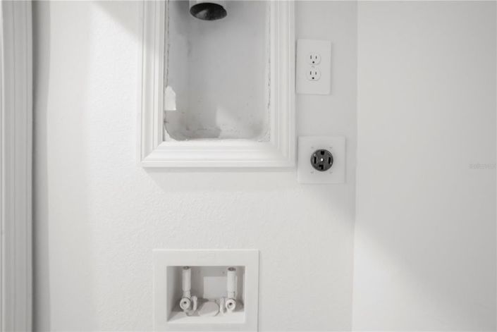 Image No.30-4 Bed House for sale