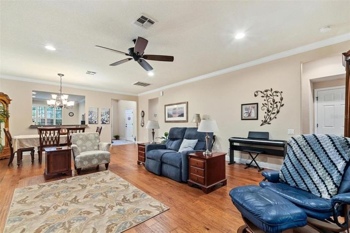 Image No.20-4 Bed House for sale