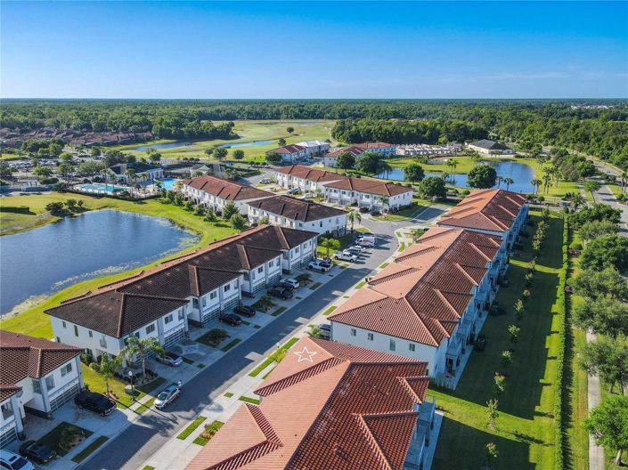 Image No.22-4 Bed Townhouse for sale