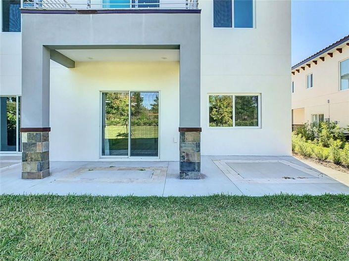 Image No.23-4 Bed Townhouse for sale