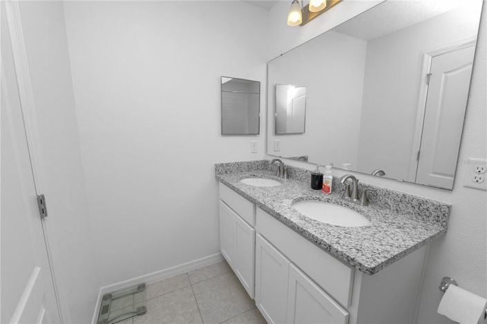 Image No.35-5 Bed House for sale