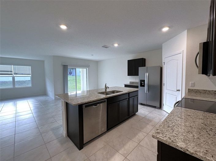 Image No.13-4 Bed House for sale