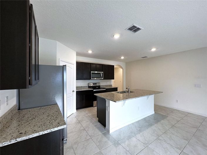 Image No.15-4 Bed House for sale