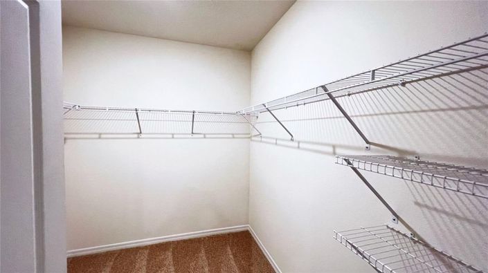 Image No.22-4 Bed House for sale