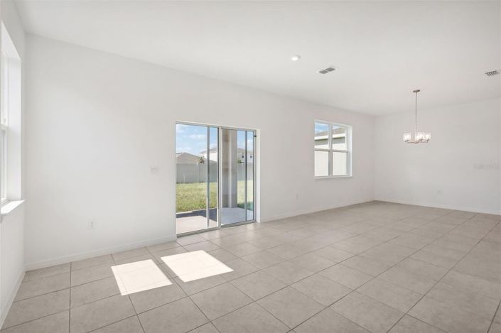 Image No.14-4 Bed House for sale