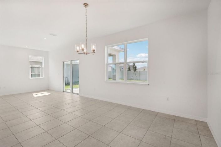 Image No.15-4 Bed House for sale