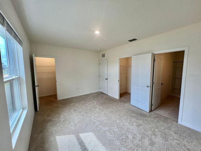 Image No.12-3 Bed Townhouse for sale