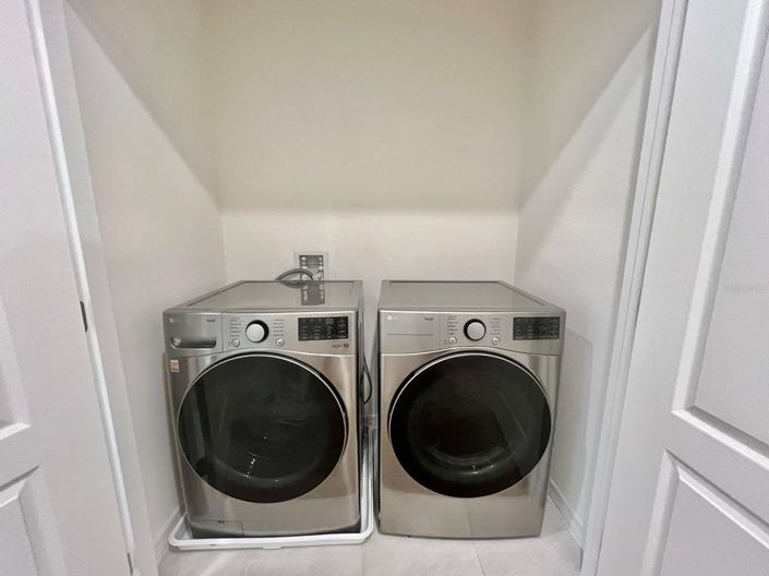 Image No.18-3 Bed Townhouse for sale