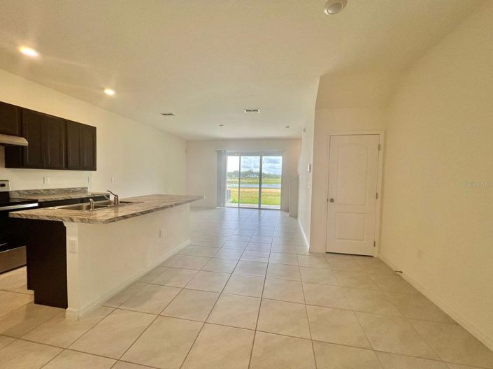 Image No.5-3 Bed Townhouse for sale