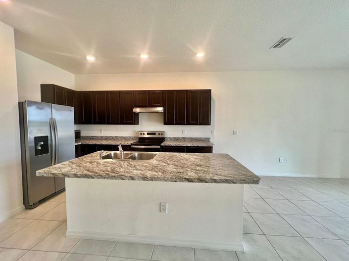 Image No.6-3 Bed Townhouse for sale