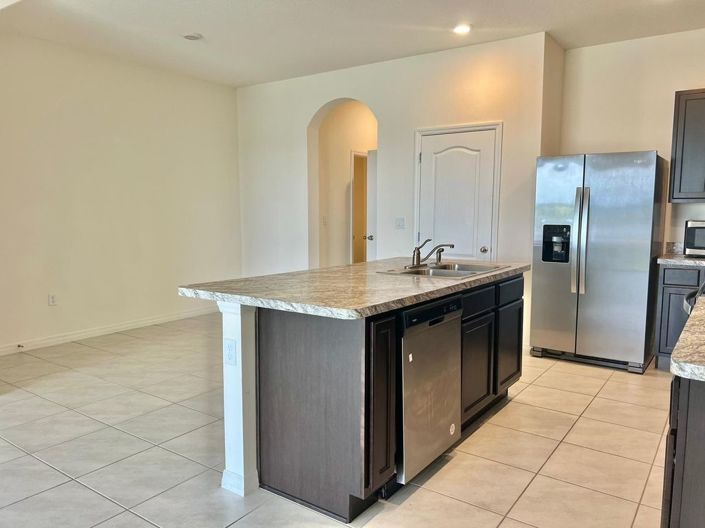 Image No.8-3 Bed Townhouse for sale